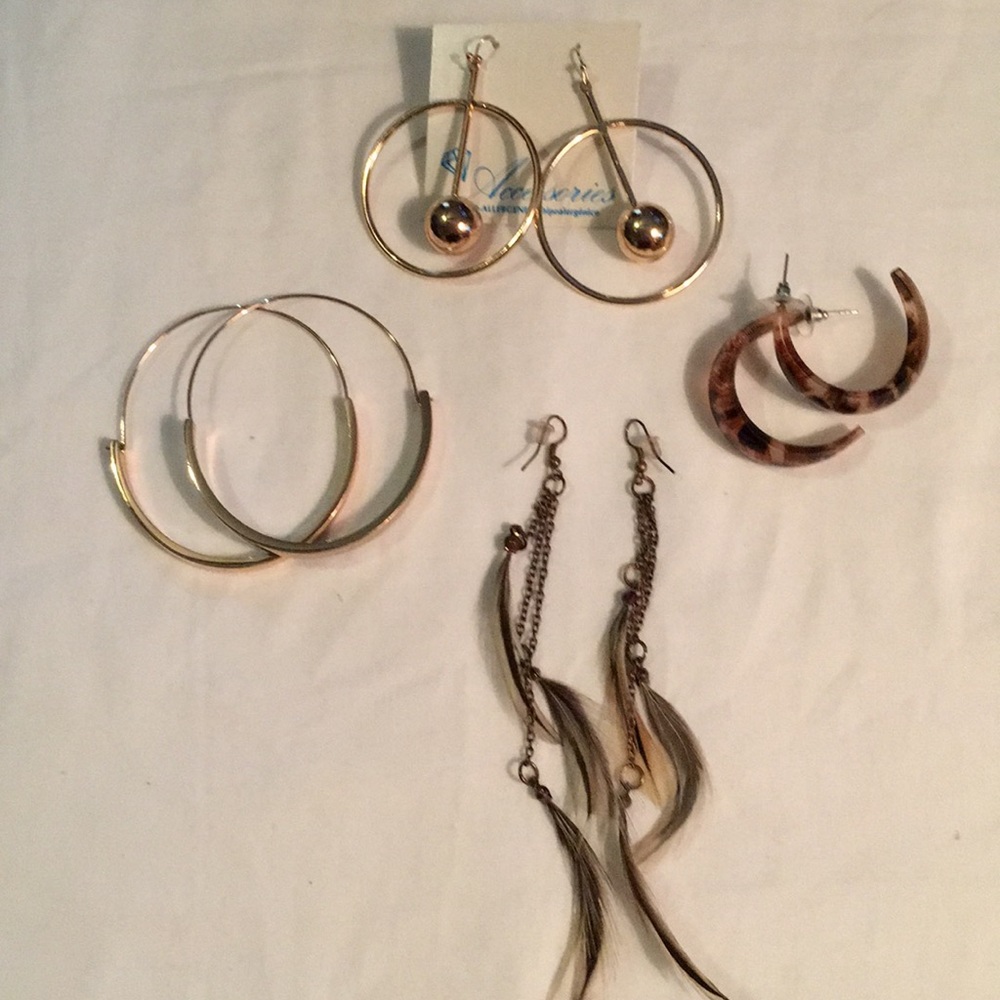 Earring Lot. Never Worn in Great Shape Very Nice.